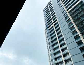 Bangunan 2 Modern and Good 2BR Daan Mogot City Apartment By Travelio