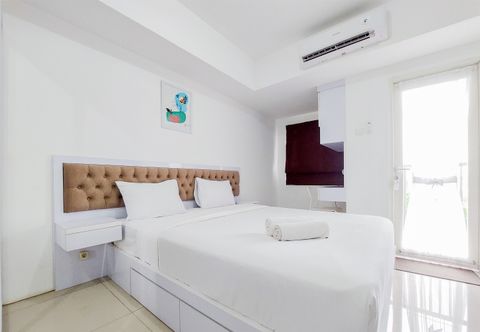 Kamar Tidur Cozy Room and Well Furnished Studio at Baileys Apartment By Travelio