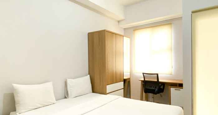 Bilik Tidur Serene Designed and Tidy Studio Transpark Juanda Bekasi Timur Apartment By Travelio