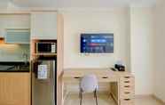 Bilik Tidur 4 Modern Look and Fresh Studio Menteng Park Apartment By Travelio