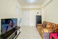 Common Space Comfort and Homey 2BR Green Pramuka City Apartment By Travelio