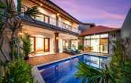 สระว่ายน้ำ 5 Villa Canberra