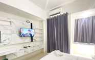 ห้องนอน 2 Nice and Minimalist Studio at Vasanta Innopark Apartment By Travelio