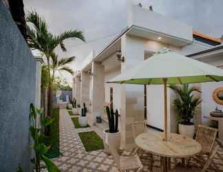 Lobi 2 Seven Angels Villa and Hostel