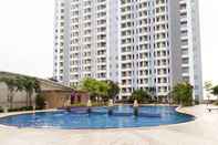 Swimming Pool Homey and Enjoy Studio at Orchard Supermall Mansion Apartment By Travelio