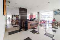 ล็อบบี้ Comfy and Strategic Studio at Skyland City Jatinangor Apartment By Travelio