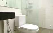 In-room Bathroom 7 Comfortable and New Furnished 2BR Green Bay Condominium Apartment By Travelio