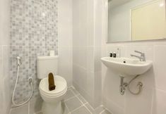 In-room Bathroom 5 Brand New and Calm Studio for 4 Pax at Tokyo Riverside PIK 2 Apartment By Travelio