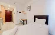 Kamar Tidur 2 Relaxing and Nice Studio at Sky House Alam Sutera Apartment By Travelio