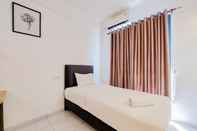 Kamar Tidur Relaxing and Nice Studio at Sky House Alam Sutera Apartment By Travelio