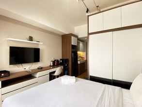 Bedroom 4 Cozy and Warm Studio at Vasanta Innopark Apartment By Travelio