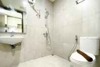 In-room Bathroom Modern and Comfy Studio at Pollux Chadstone Apartment By Travelio