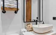 In-room Bathroom 5 Alicante Villa by Hombali