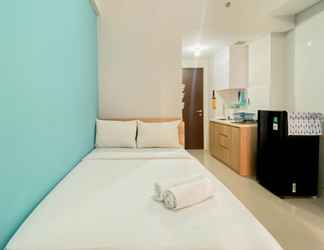 Bedroom 2 Studio Minimalist Apartment at Transpark Juanda Bekasi Timur By Travelio