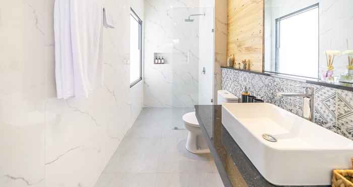 Toilet Kamar Villa Venice 