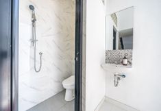 In-room Bathroom 5 Villa Venice 