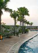 SWIMMING_POOL Cozy and Simply Look 1BR GP Plaza Apartment By Travelio