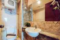 In-room Bathroom Homey and Nice 3BR Galeri Ciumbuleuit 1 Apartment By Travelio