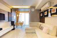 Ruang Umum Spacious 2BR at 10th Floor Dago Suites Apartment By Travelio