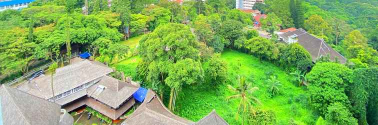 Lobi Spacious 2BR at 10th Floor Dago Suites Apartment By Travelio