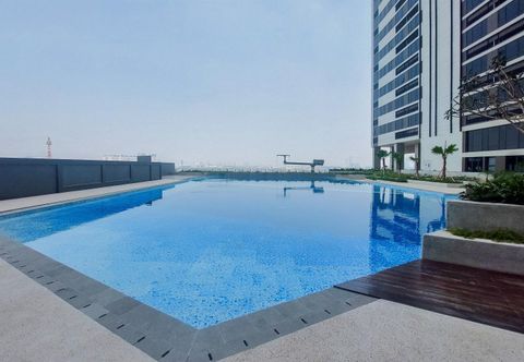 Kolam Renang Cozy Stay and Enjoy Studio at Collins Boulevard Apartment By Travelio