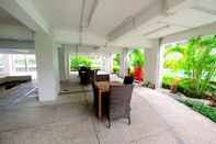 ล็อบบี้ Elegant and Good Choice 2BR Apartment Capitol Park Residence By Travelio