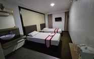 Kamar Tidur 5 Warisan Hotel