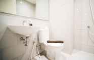 In-room Bathroom 6 Comfort Living and Clean 2BR at Anderson Supermall Mansion Apartment By Travelio