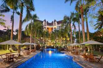 Exterior Grand Tropic Suites Hotel Surabaya