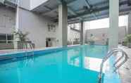 Swimming Pool 4 Grand Asia Afrika Apartemen by Family Group