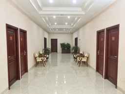 New Garden Hotel, USD 26.64