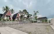 Exterior 3 RedDoorz Resort Syariah @ Rancakalong Sumedang