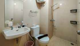 In-room Bathroom 5 Nice and Best Deal 2BR Apartment at Parahyangan Residence By Travelio