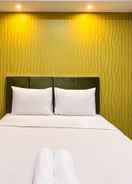 BEDROOM Modern Studio Room at Tamansari Skylounge Makassar Apartment By Travelio