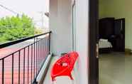 Common Space 7 RedDoorz @ Teratai Homestay Medan Amplas