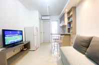 Lobi Homey and Well Furnished 2BR Bassura City Apartment By Travelio