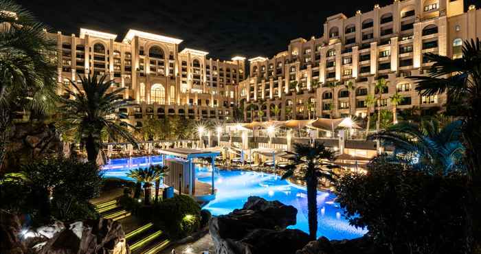 Swimming Pool Lotte Hotel Jeju