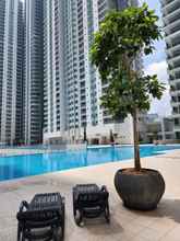 Swimming Pool 4 Razak City Residence