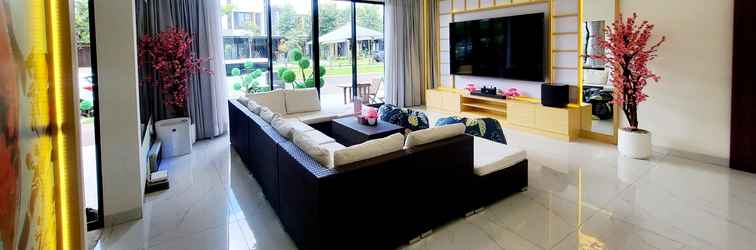 Lobby Jun's Villa Tangerang 4BR Luxury Aesthetic & Homey