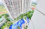 Bangunan 2 Homey and Spacious 3BR Apartment at Sky House BSD By Travelio