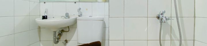 In-room Bathroom 3 Enjoy Living Studio Kebagusan City Apartment By Travelio