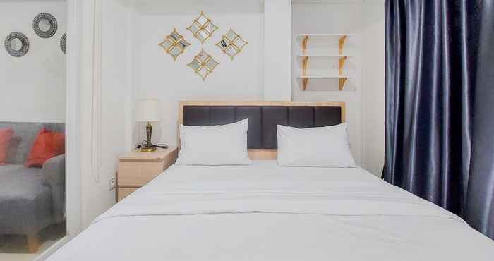 Bilik Tidur Minimalist 1BR Apartment at Tamansari Bintaro Mansion By Travelio