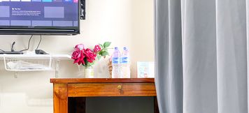 大堂 3 Homey and Good Studio at LRT City Jatibening Apartment By Travelio