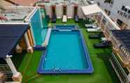 Swimming Pool 4 Whitehouse Condotel