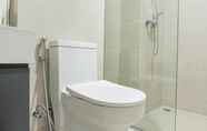 In-room Bathroom 3 Well Furnished Studio Room Apartment at Daan Mogot City By Travelio