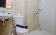 In-room Bathroom 4 Serene Stay Studio Apartment at Transpark Cibubur By Travelio