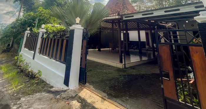 Exterior Villa Kamar Tamu Pakem