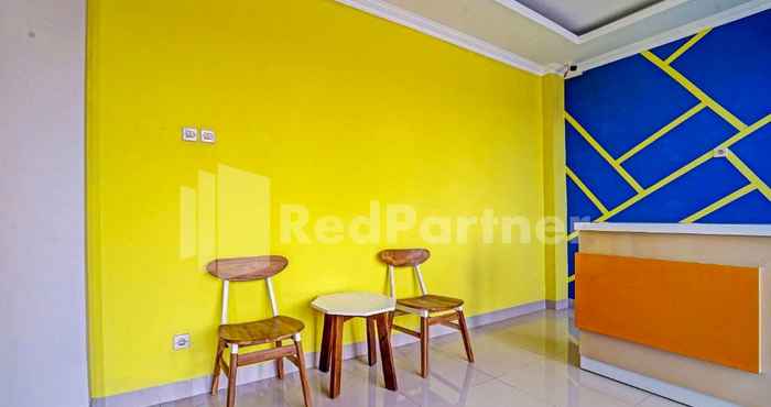 Lobi Hotel Andono RedPartner near YIA