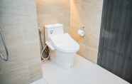 In-room Bathroom 3 Comfort Living Studio Carstensz Residence Apartment By Travelio