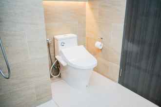 In-room Bathroom 4 Comfort Living Studio Carstensz Residence Apartment By Travelio